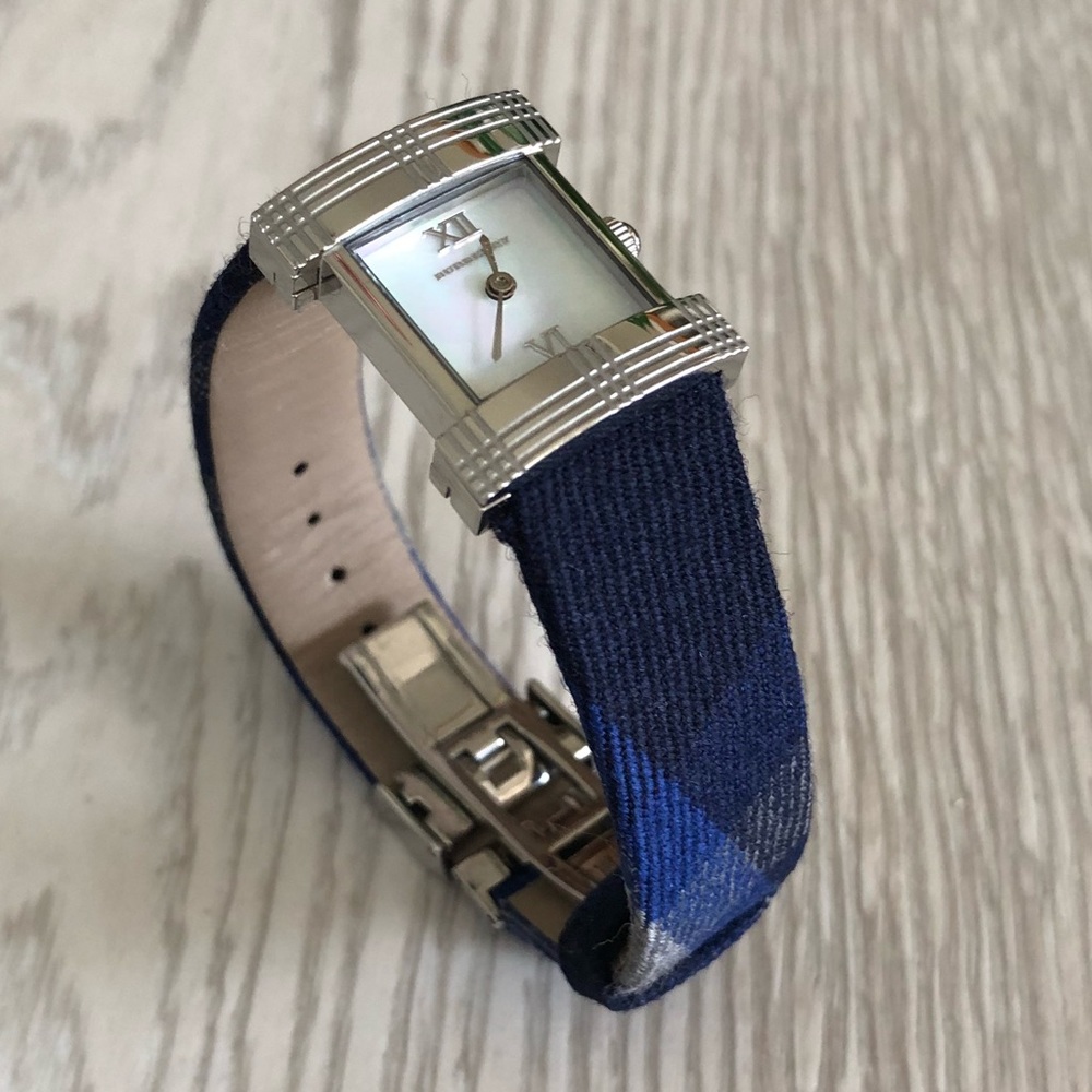 Burberry Classic Plaid Ladies’ Silver Blue Watch